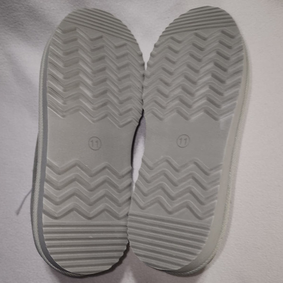 stars above Men's Michael Moccasin Slippers size 11 - Picture 6 of 6